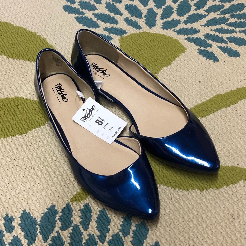 Blue patent leather size 8 1/2 flats